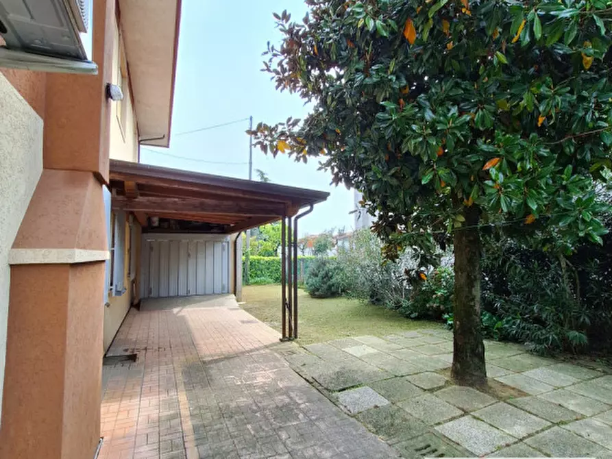 Immagine 3 di Casa indipendente in vendita  in Via Madonna a Villafranca Padovana