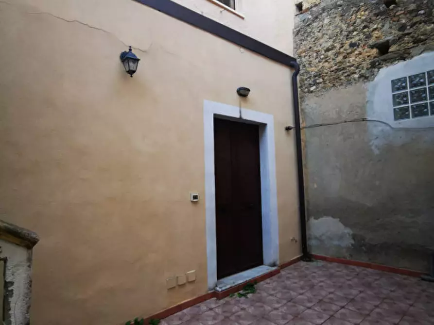 Immagine 2 di Appartamento in vendita  in Via Francesco Paglia a Catanzaro