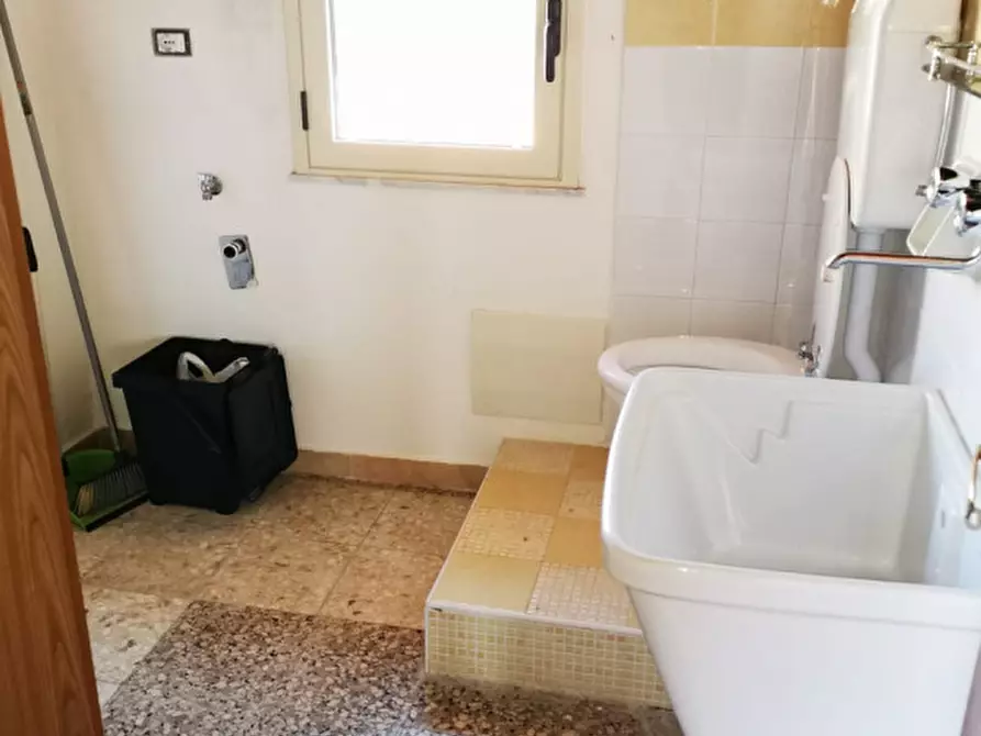 Immagine 19 di Appartamento in vendita  in Via Francesco Paglia a Catanzaro