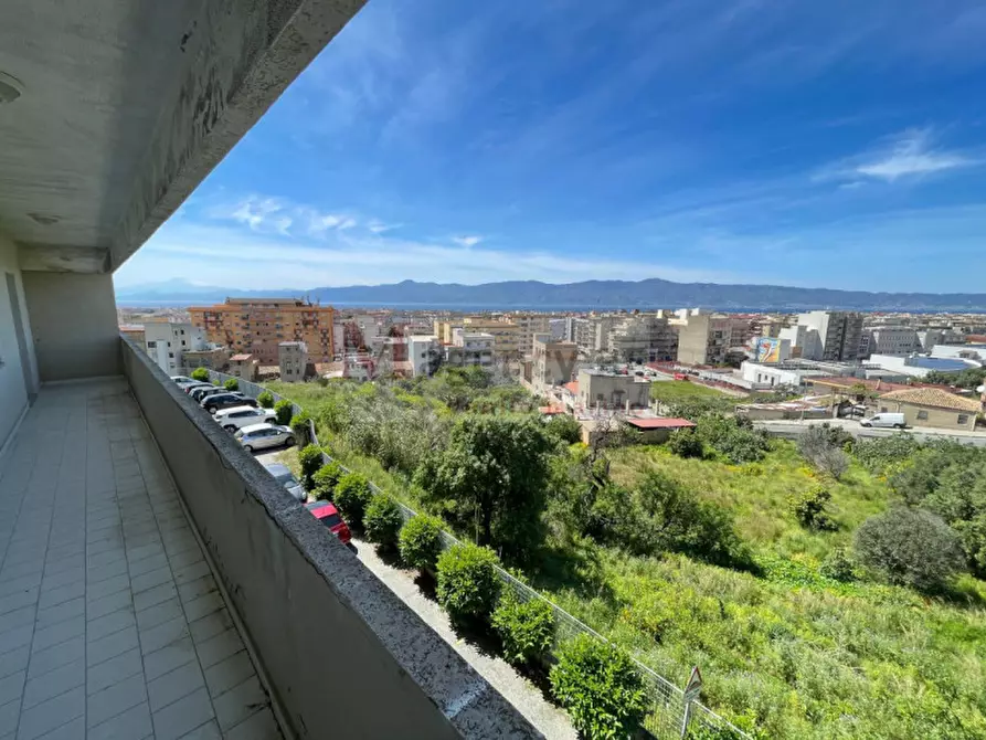 Immagine 1 di Appartamento in vendita  in 13 Via Padre Pio a Reggio Di Calabria