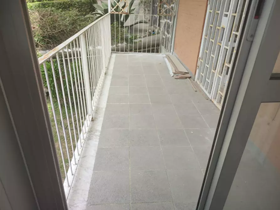 Immagine 5 di Appartamento in affitto  in via belsito 15 a Napoli