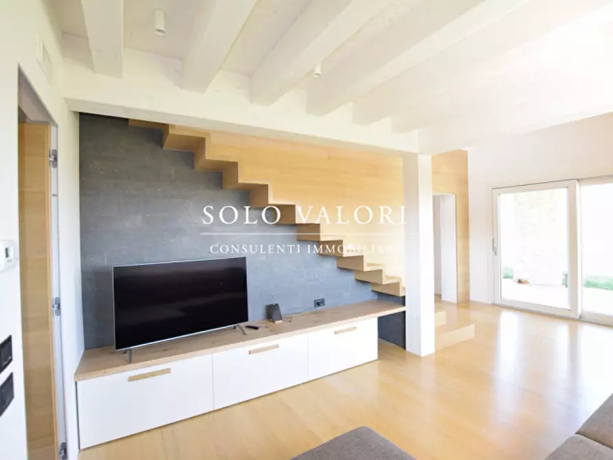 Immagine 1 di Casa indipendente in vendita  a Caerano Di San Marco