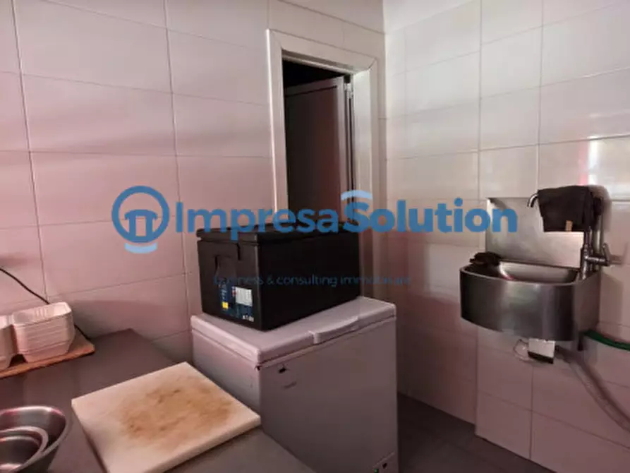 Immagine 23 di Attività commerciale in affitto  in Via Nuova Bagnoli a Napoli