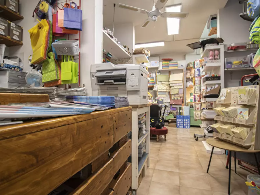 Immagine 2 di Attività commerciale in vendita  in Via di Galceti a Prato