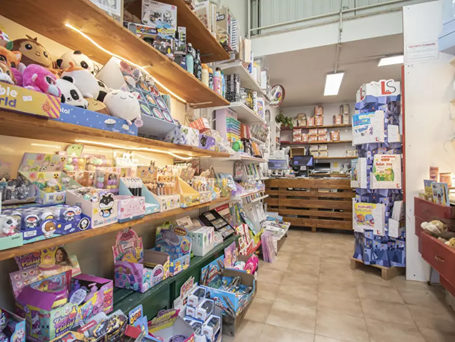 Immagine 6 di Attività commerciale in vendita  in Via di Galceti a Prato