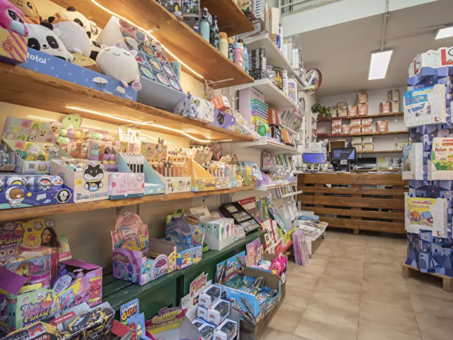 Immagine 7 di Attività commerciale in vendita  in Via di Galceti a Prato