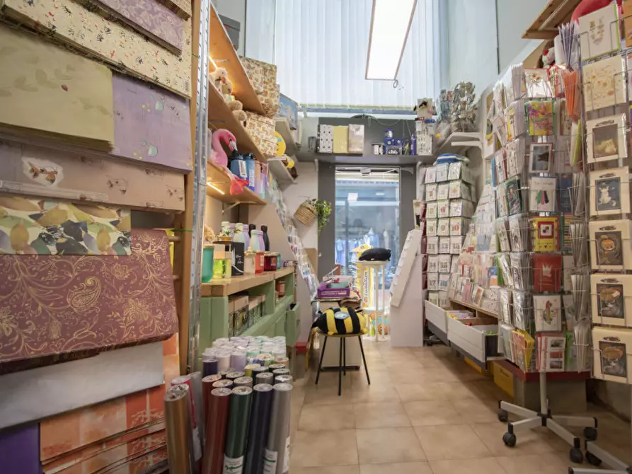 Immagine 8 di Attività commerciale in vendita  in Via di Galceti a Prato