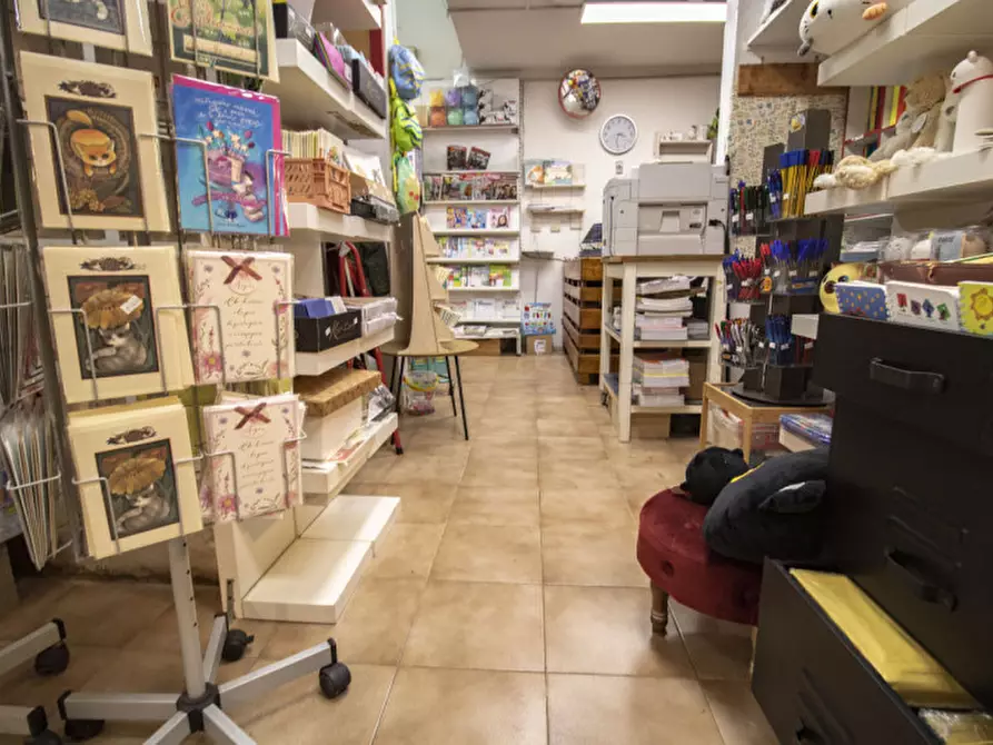 Immagine 11 di Attività commerciale in vendita  in Via di Galceti a Prato