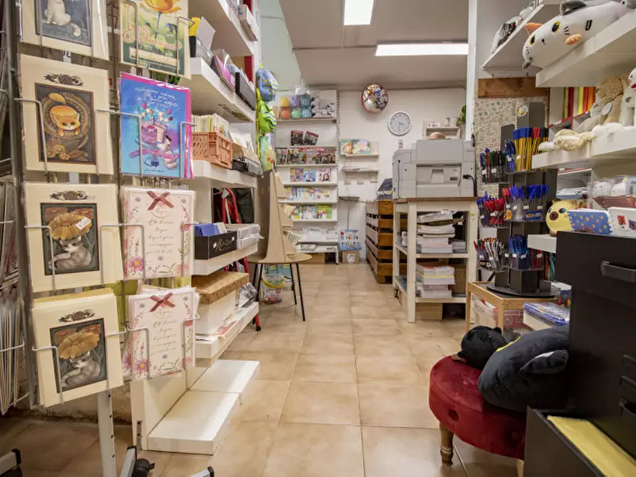 Immagine 13 di Attività commerciale in vendita  in Via di Galceti a Prato