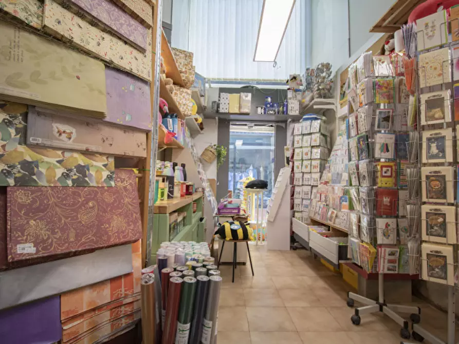 Immagine 17 di Attività commerciale in vendita  in Via di Galceti a Prato