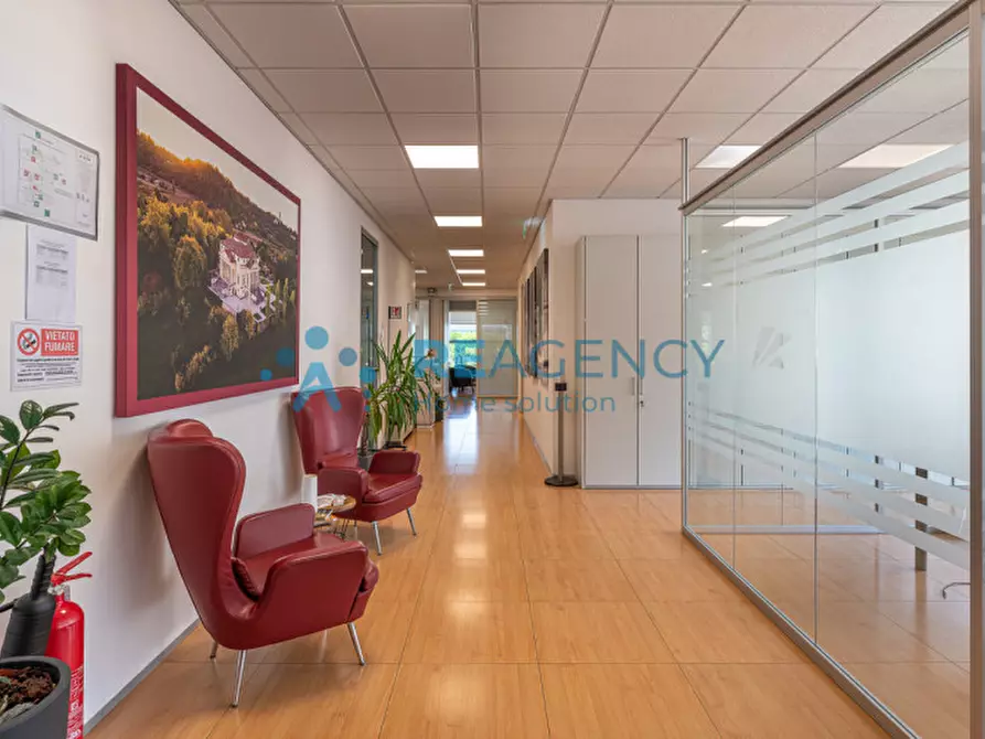 Immagine 3 di Ufficio in vendita  in via dell'edilizia 19 a Vicenza