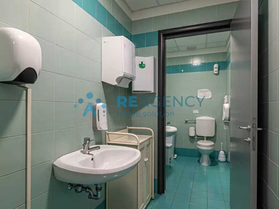 Immagine 30 di Ufficio in vendita  in via dell'edilizia 19 a Vicenza