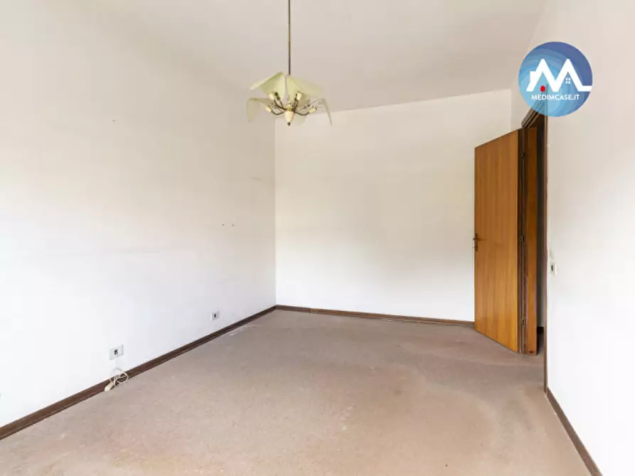 Immagine 11 di Appartamento in vendita  in Via Basento 16 a Pesaro