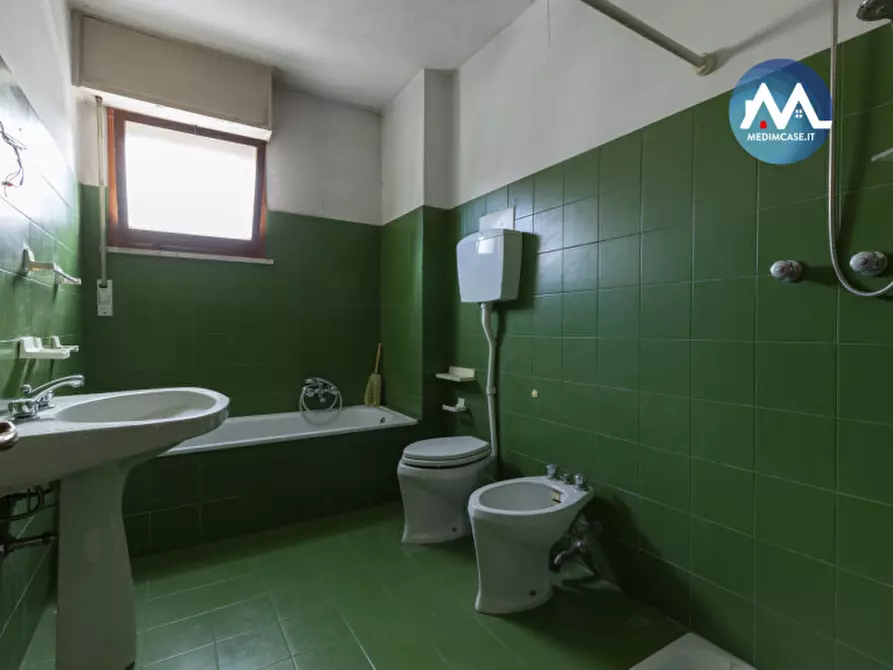 Immagine 14 di Appartamento in vendita  in Via Basento 16 a Pesaro