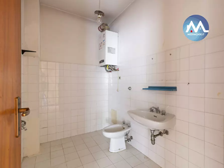 Immagine 15 di Appartamento in vendita  in Via Basento 16 a Pesaro