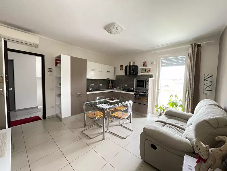 Immagine 1 di Appartamento in vendita  a Suzzara