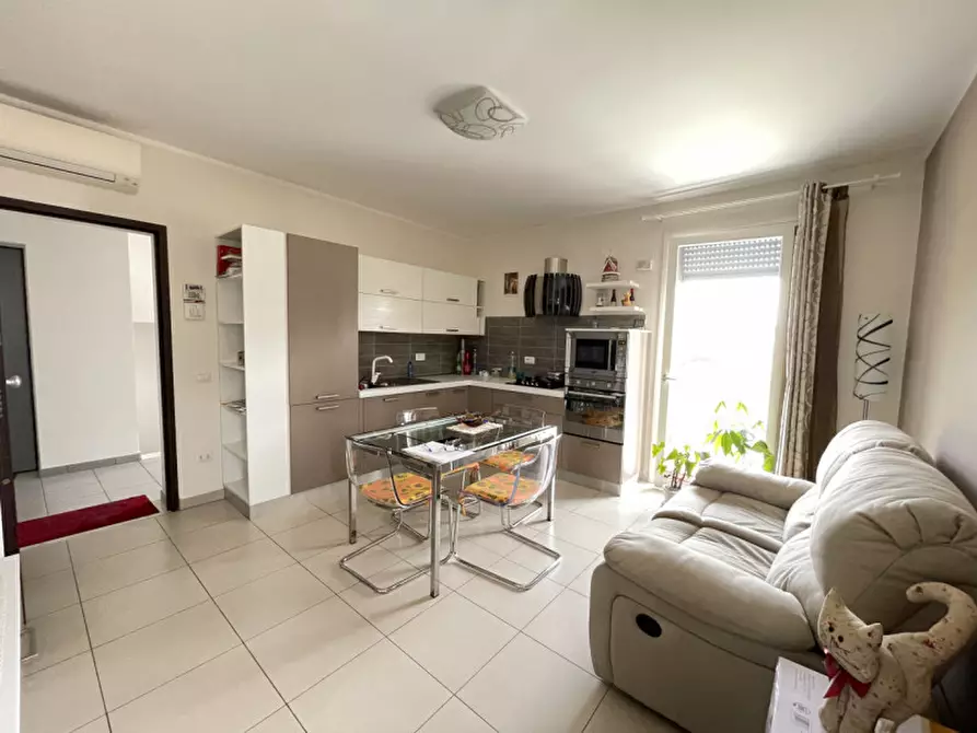 Immagine 5 di Appartamento in vendita  a Suzzara