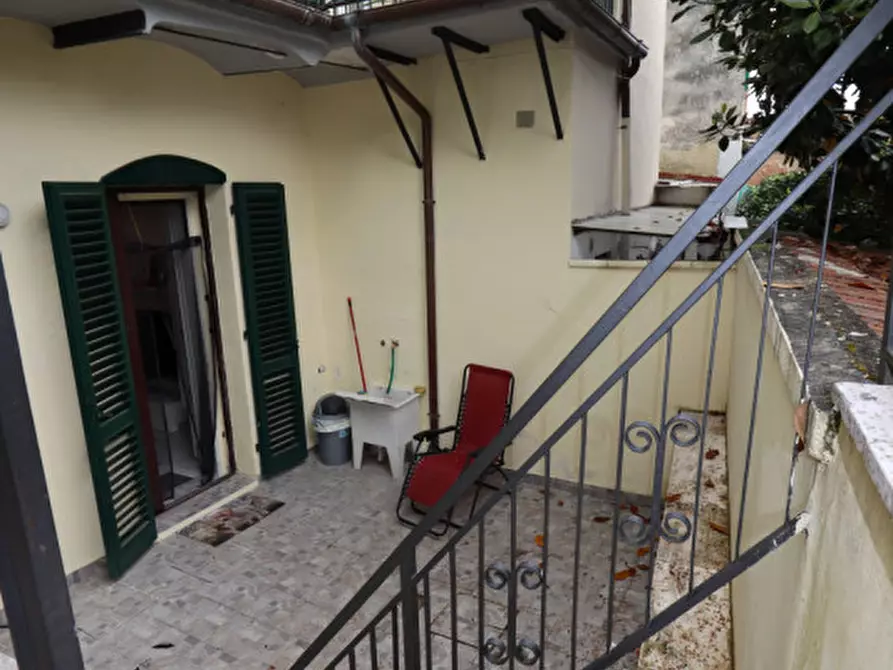 Immagine 1 di Appartamento in vendita  in Piazza Giuseppe Garibaldi a Montevarchi