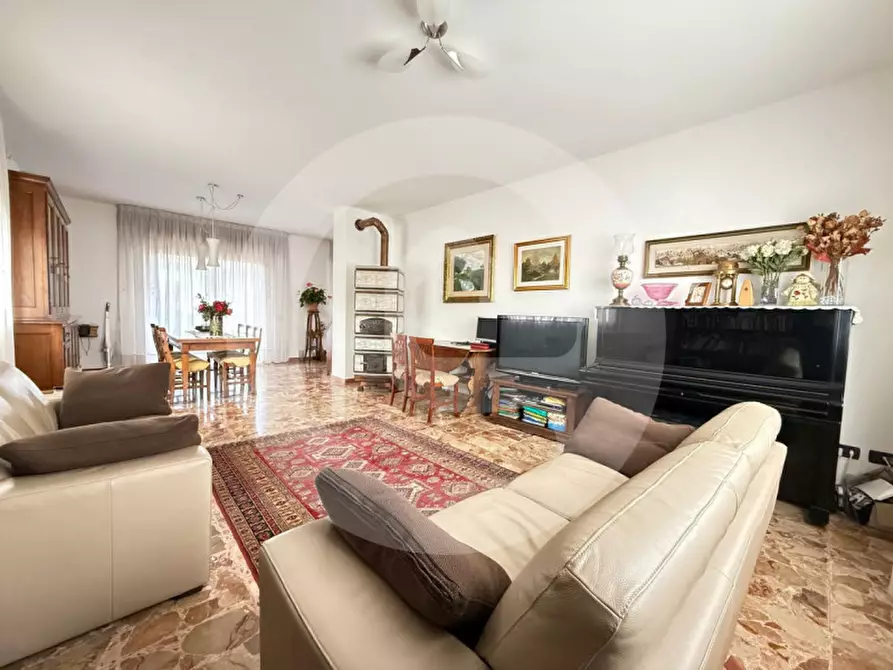 Immagine 3 di Casa indipendente in vendita  in Via Europa a Camposampiero