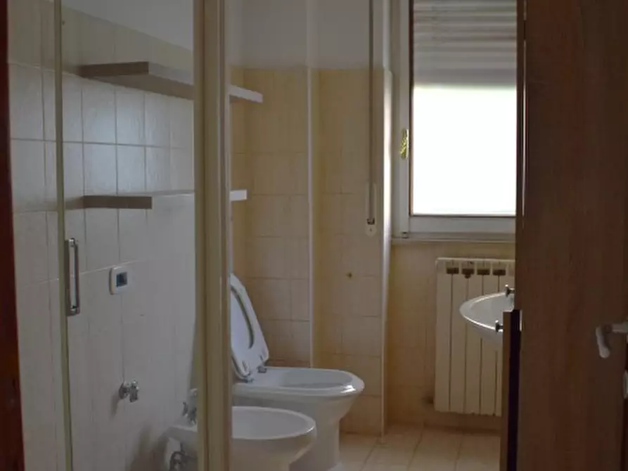 Immagine 18 di Appartamento in vendita  in VIALE L. MUZII a Pescara