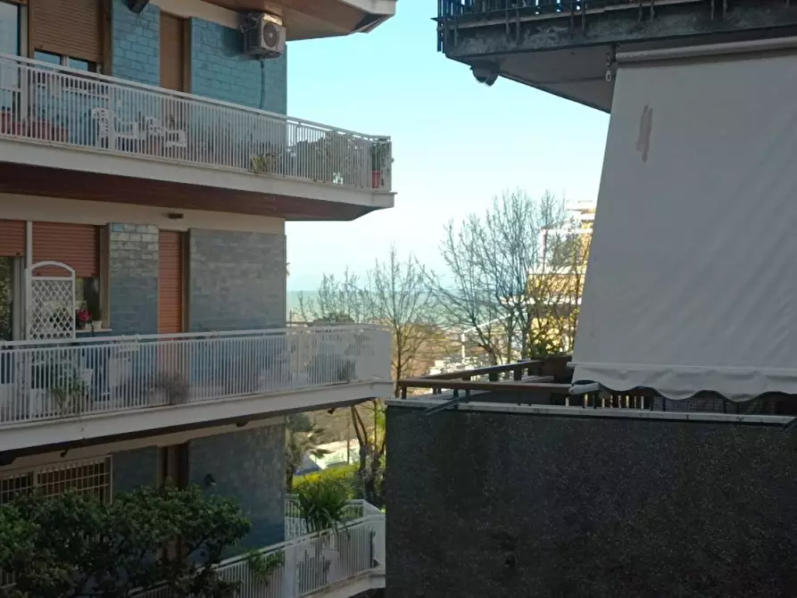 Immagine 22 di Appartamento in vendita  in VIALE L. MUZII a Pescara