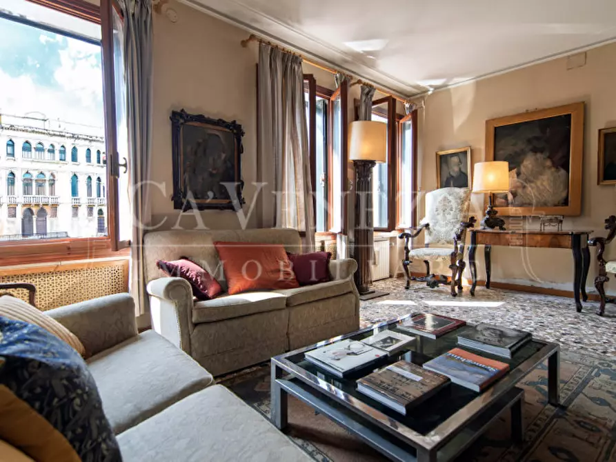 Immagine 1 di Appartamento in vendita  a Venezia