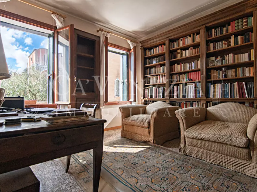 Immagine 4 di Appartamento in vendita  a Venezia