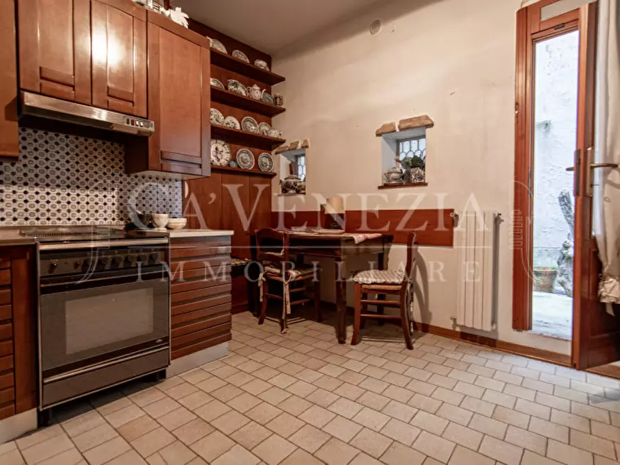 Immagine 13 di Appartamento in vendita  a Venezia