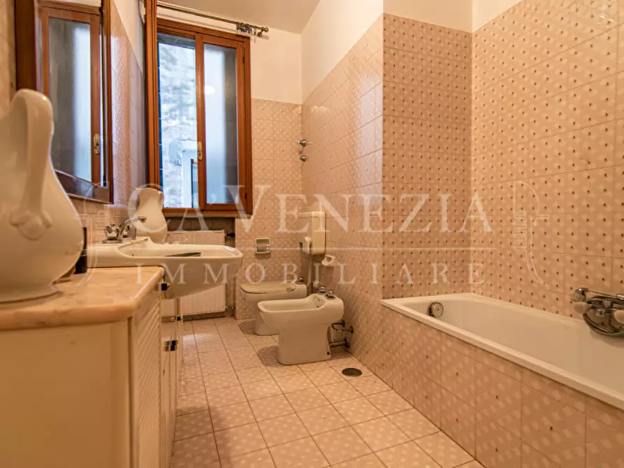 Immagine 15 di Appartamento in vendita  a Venezia