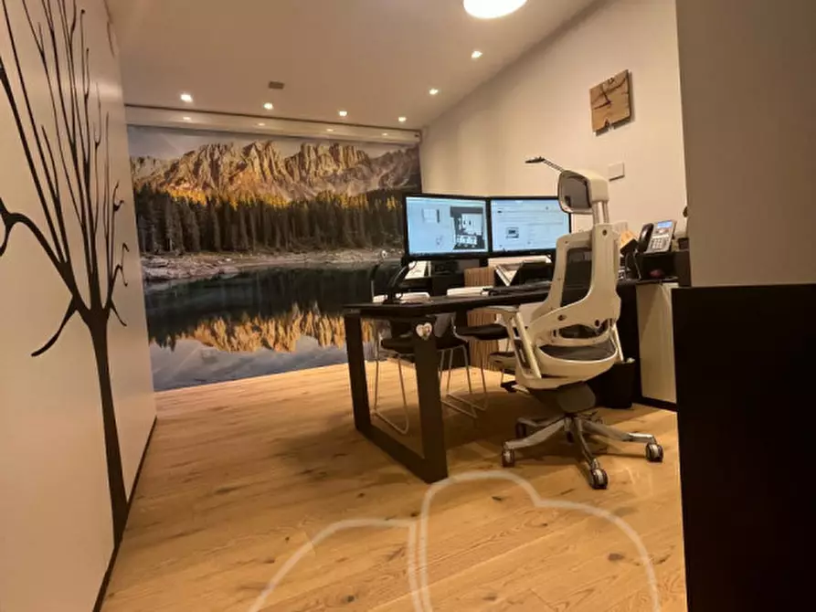 Immagine 12 di Capannone industriale in vendita  a Bolzano