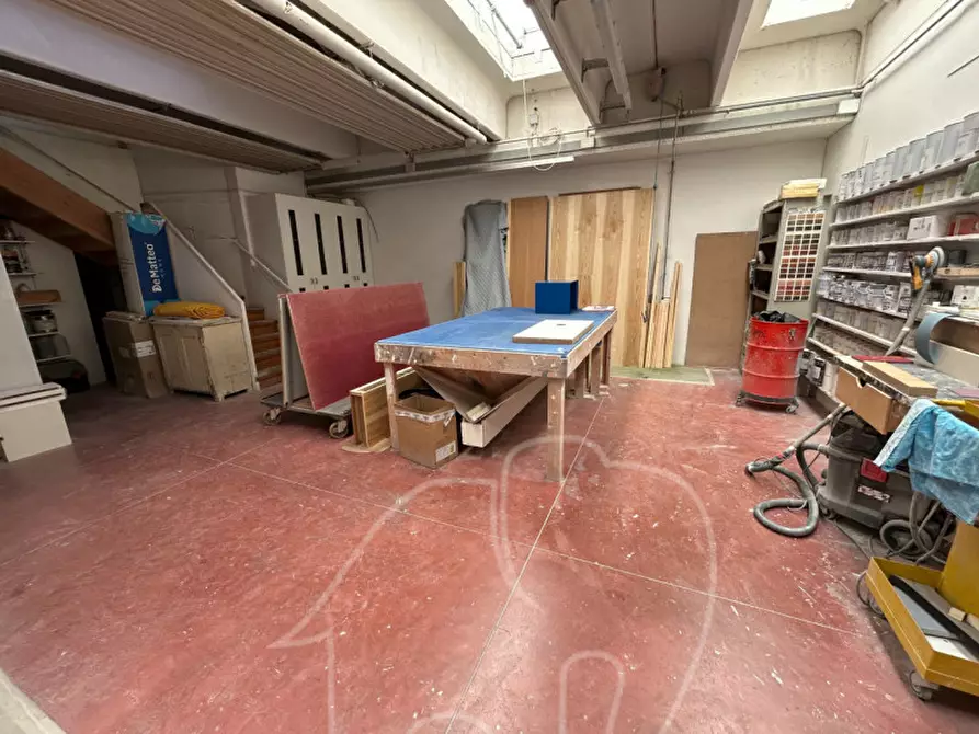 Immagine 19 di Capannone industriale in vendita  a Bolzano