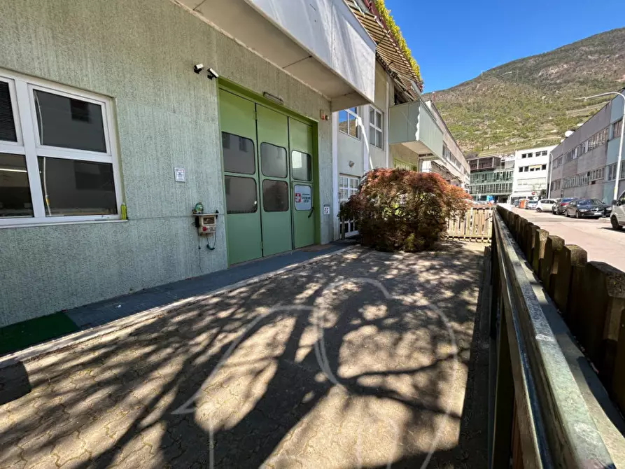 Immagine 22 di Capannone industriale in vendita  a Bolzano