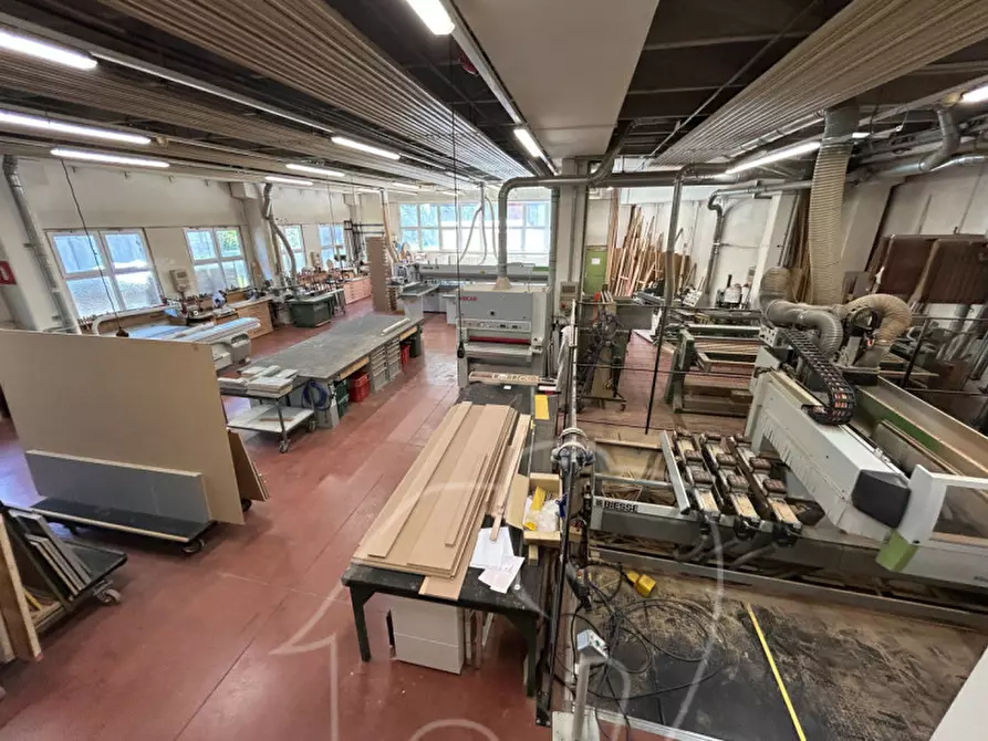 Immagine 23 di Capannone industriale in vendita  a Bolzano