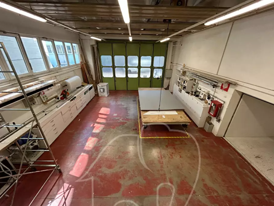 Immagine 24 di Capannone industriale in vendita  a Bolzano