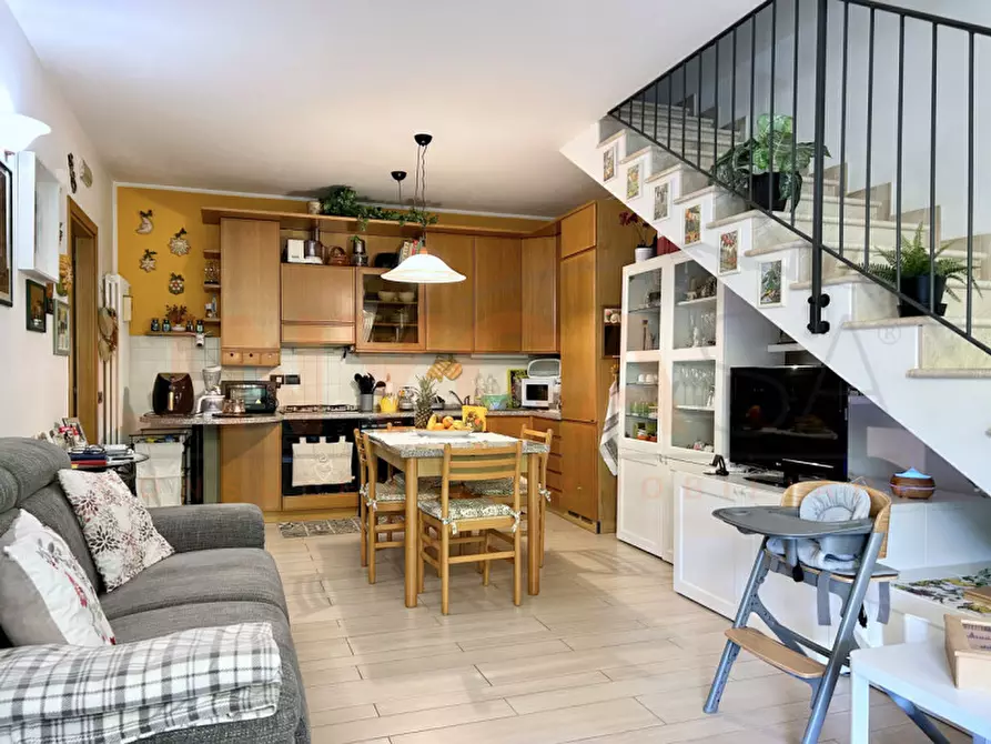 Immagine 1 di Casa quadrifamiliare in vendita  in via Niccolò Tommaseo, 47 a Castegnero