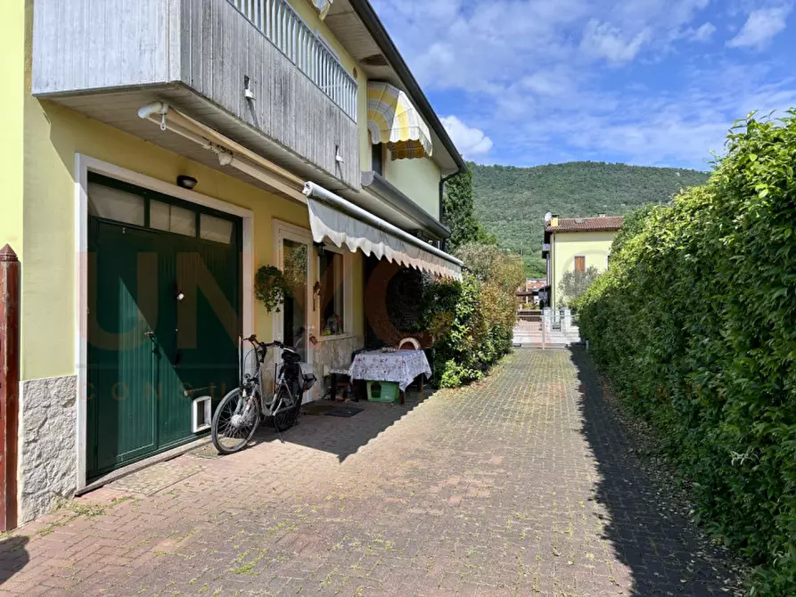 Immagine 18 di Casa quadrifamiliare in vendita  in via Niccolò Tommaseo, 47 a Castegnero