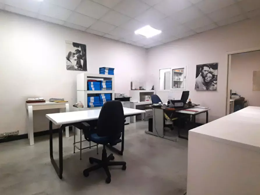 Immagine 9 di Capannone industriale in vendita  a Padova