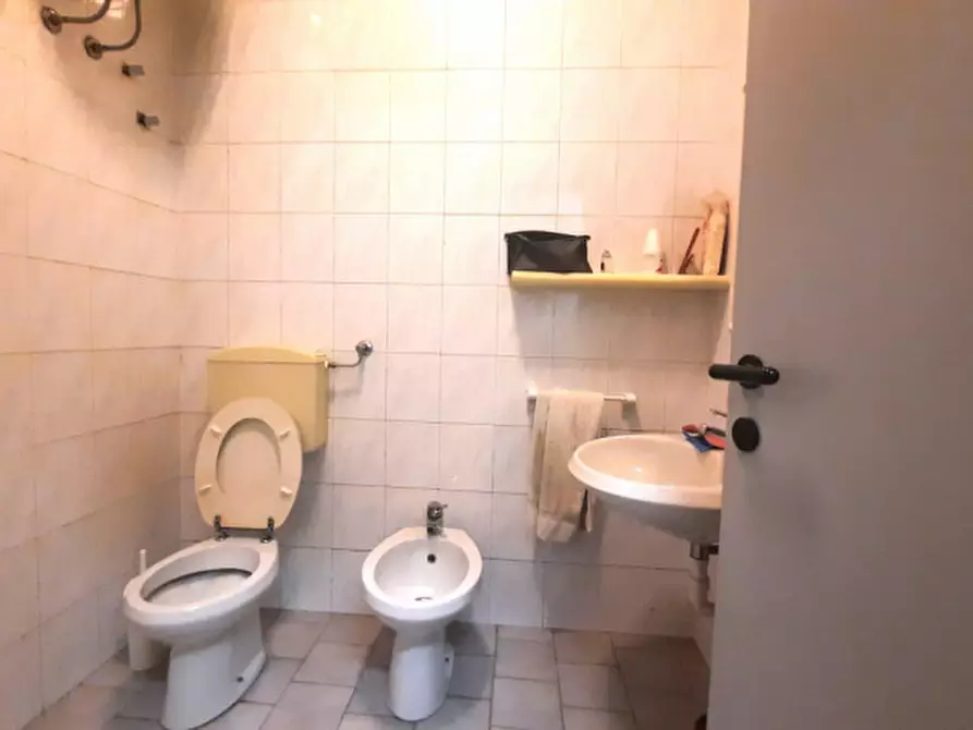 Immagine 16 di Capannone industriale in vendita  a Padova