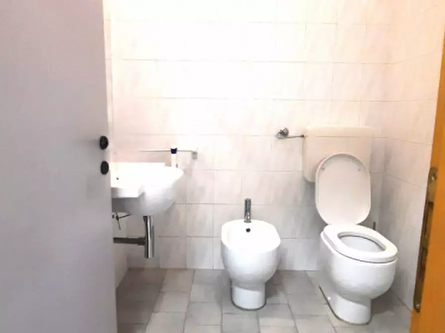 Immagine 24 di Capannone industriale in vendita  a Padova