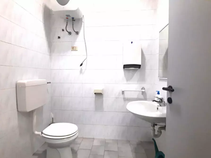 Immagine 26 di Capannone industriale in vendita  a Padova