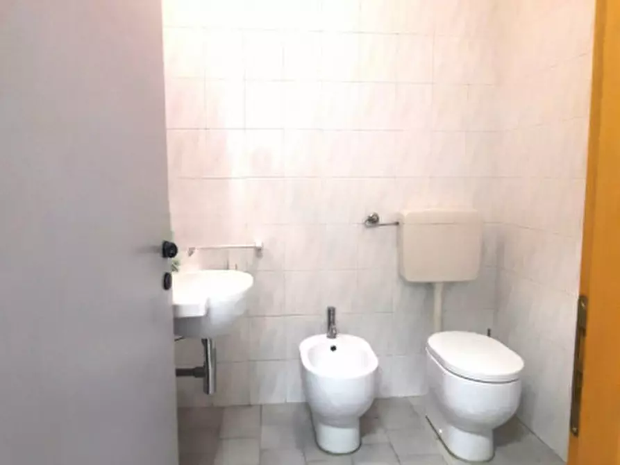 Immagine 27 di Capannone industriale in vendita  a Padova