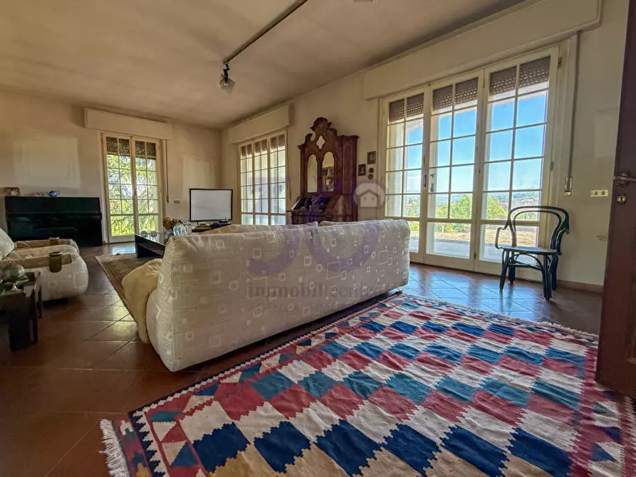 Immagine 1 di Villa in vendita  in Villalba a Arezzo