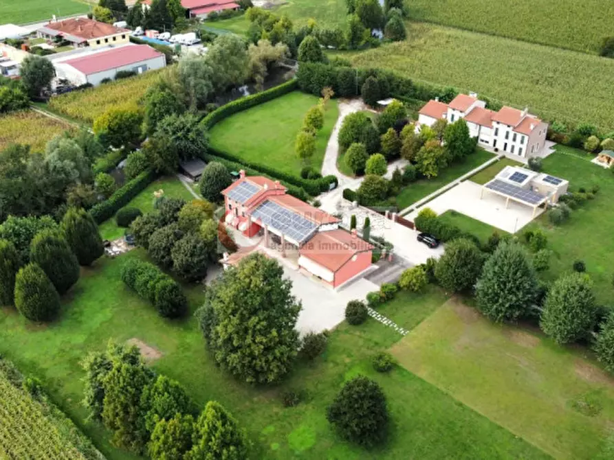 Immagine 2 di Rustico / casale in vendita  in v. Caffarette a Bolzano Vicentino
