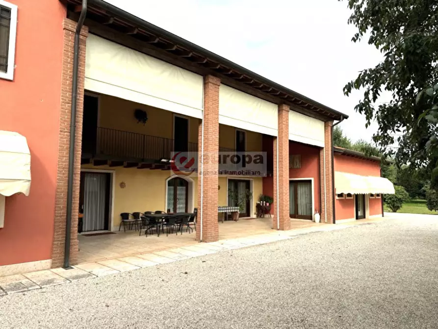 Immagine 3 di Rustico / casale in vendita  in v. Caffarette a Bolzano Vicentino