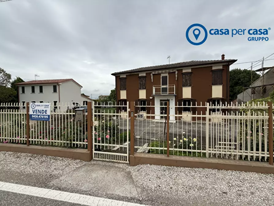Immagine 28 di Casa indipendente in vendita  in Villadose, Via Attilio Aurelio Rizzo a Villadose