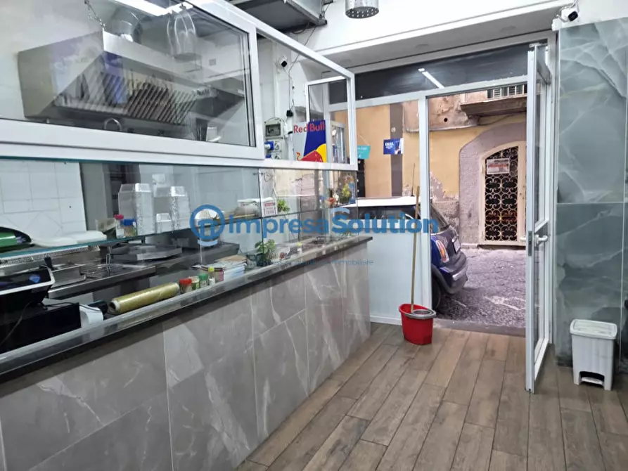 Immagine 8 di Attività commerciale in vendita  in Via Giuseppe Ferrigni a Napoli
