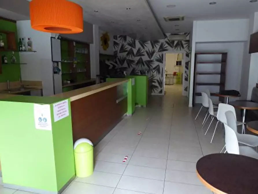 Immagine 3 di Negozio in vendita  in Via Fenzi, 45 a Conegliano