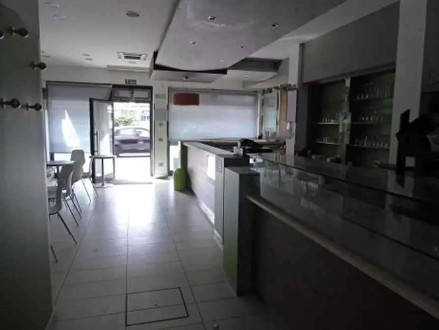 Immagine 4 di Negozio in vendita  in Via Fenzi, 45 a Conegliano