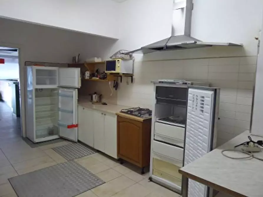 Immagine 5 di Negozio in vendita  in Via Fenzi, 45 a Conegliano