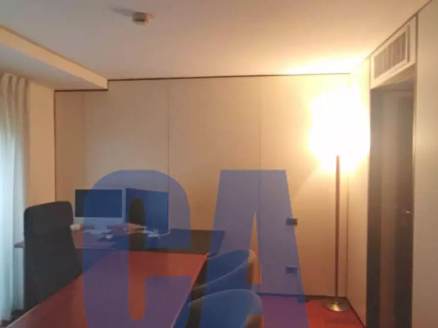 Immagine 5 di Ufficio in affitto  in VIALE DELLA LIBERAZIONE a Milano